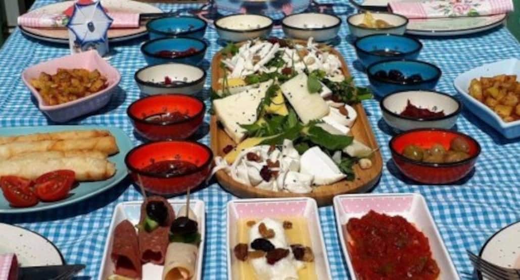 Karakoy De Kahvalti Yapabileceginiz En Iyi 8 Kahvaltici Yemek Com